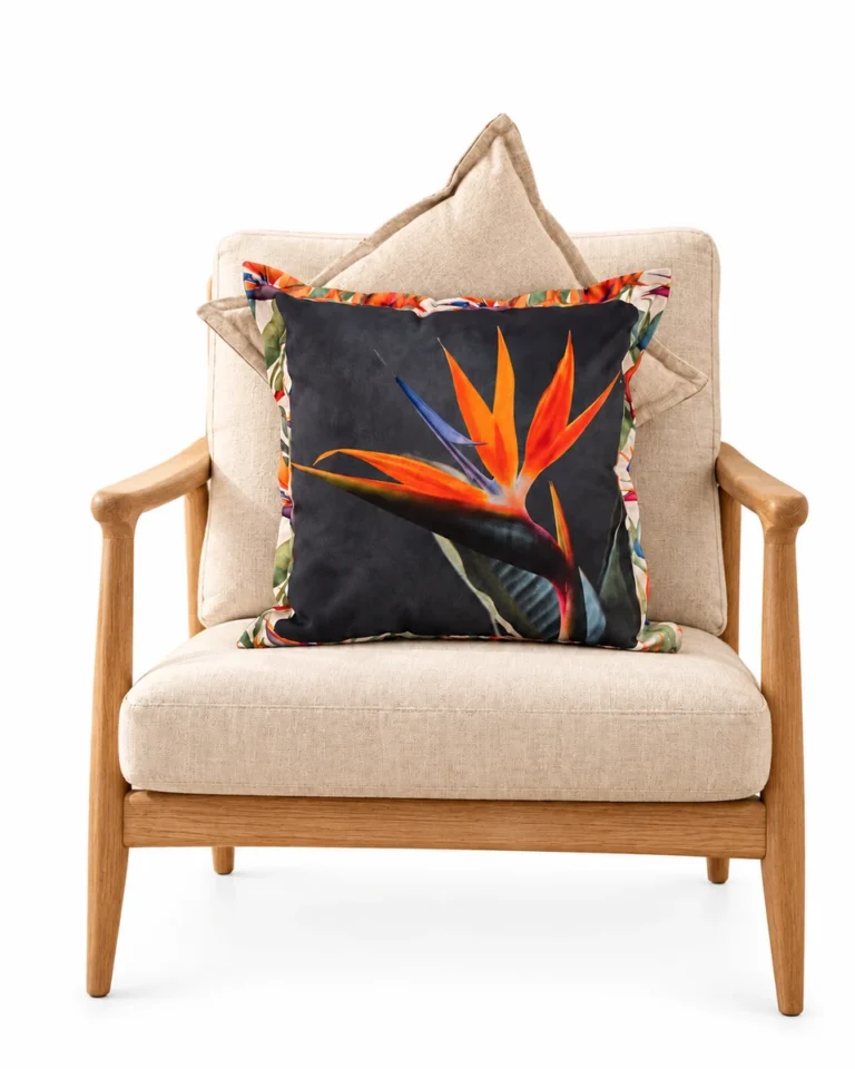 Gilded canopy strelitzia — Product arrangement
